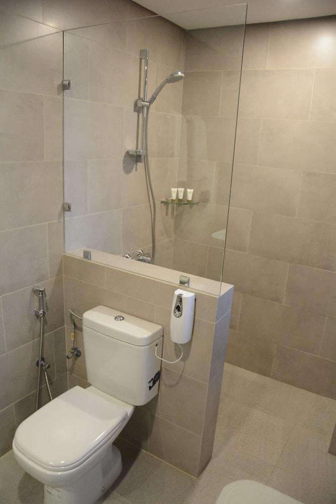 The 58 Hotel Salmiya Buitenkant foto